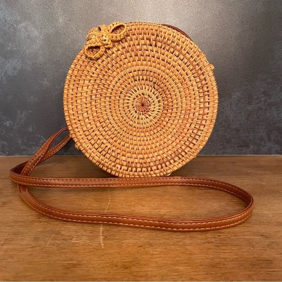 Handbags - Round Woven Rattan Purse Bag Leather Straps